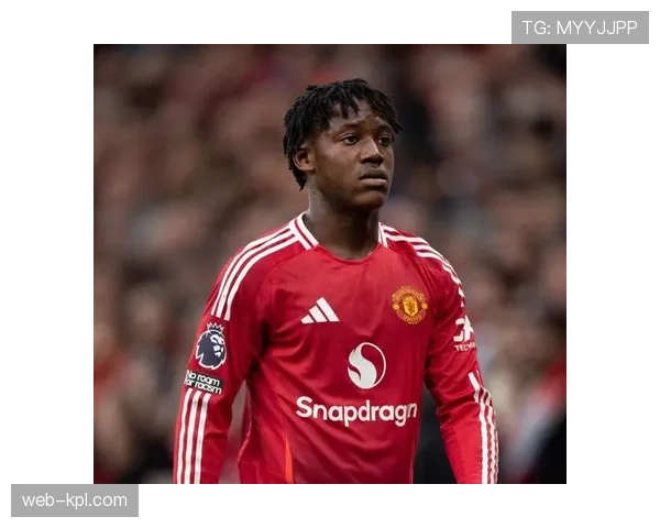 官方:里尔中场核心安赫尔-戈梅斯训练中腘绳肌受伤,预计缺席四周 官方:里尔中场核心安赫尔-戈梅斯训练中腘绳肌受伤,预计缺席四周